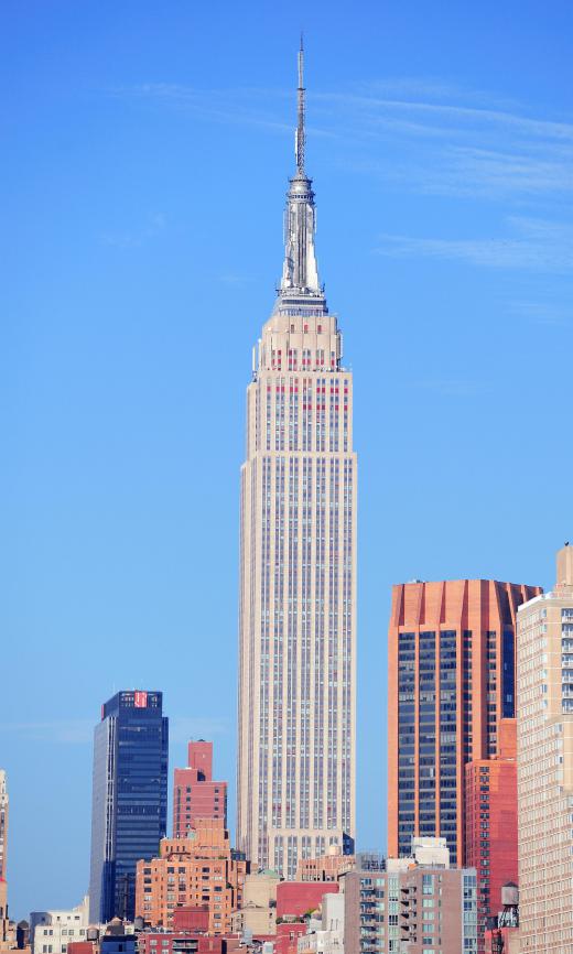 New York City's Empire State Building has multiple stalks to dissipate wind.