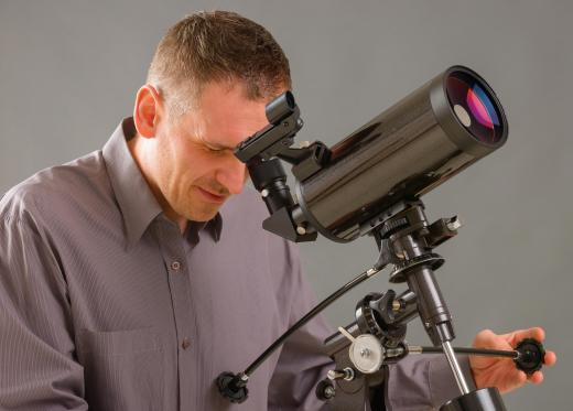 The mirrors and lenses that are inside Cassegrain telescopes allow close-up views of faraway things.