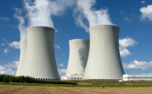 Nuclear power plants produce fewer pollutants than traditional power plants.